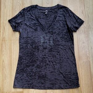 Women’s 2XL 2X XXL Black V-Neck T-Shirt with University of Hawaii Logo